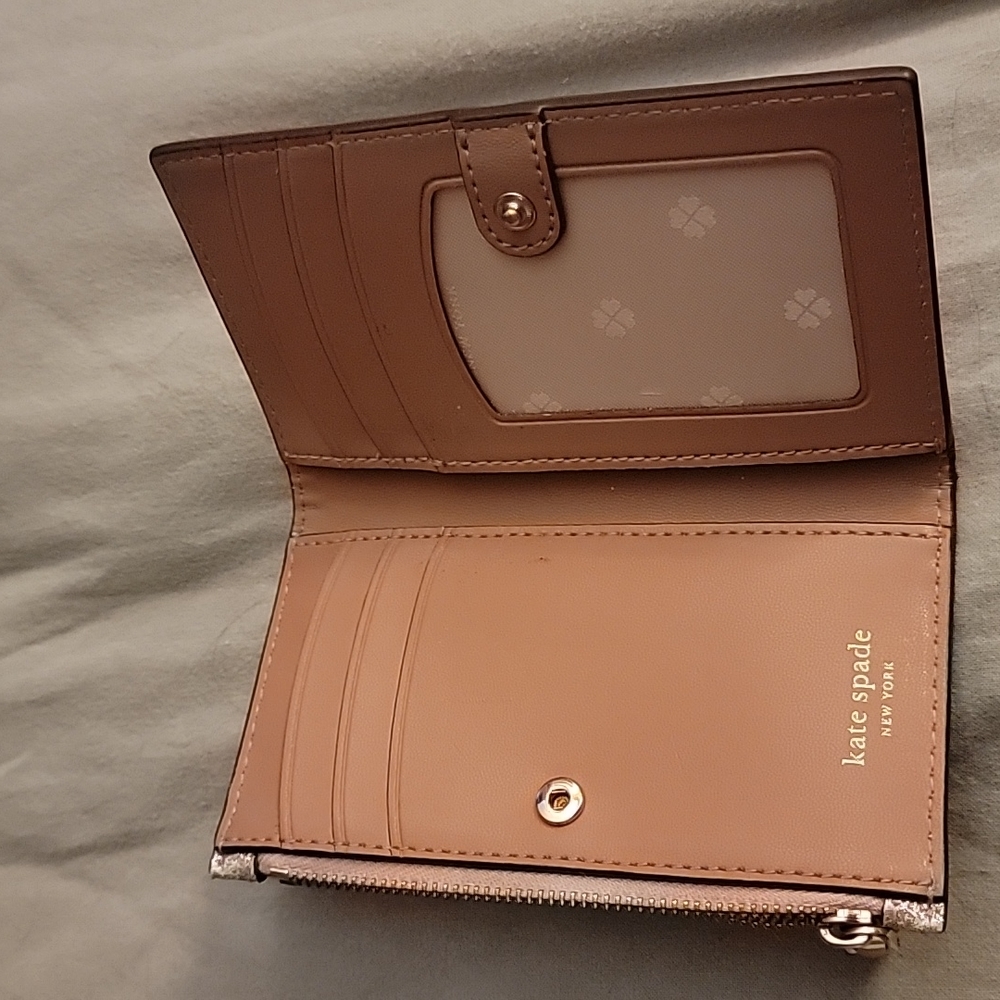 Kate Spade wallet - Picture 2 of 3